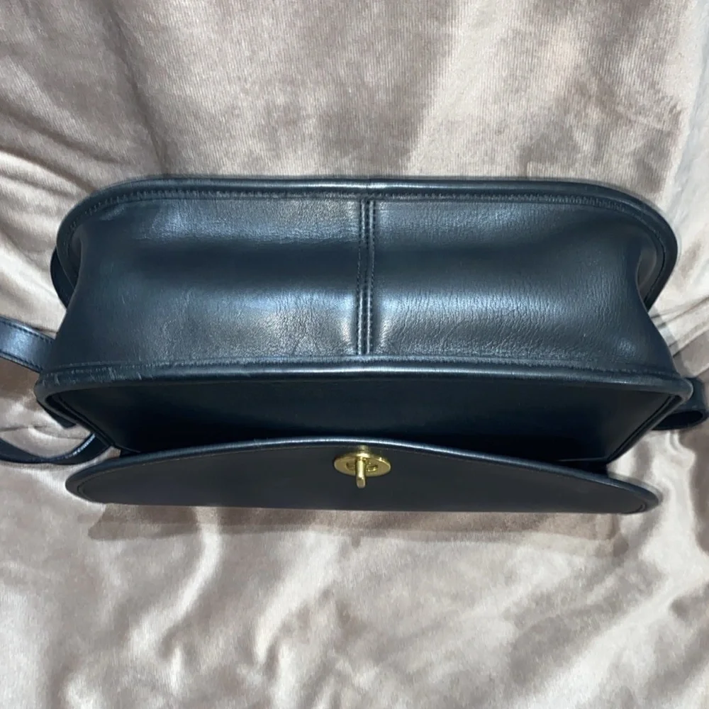 Vintage Coach City Bag 9790 Legacy black leather excellent condition